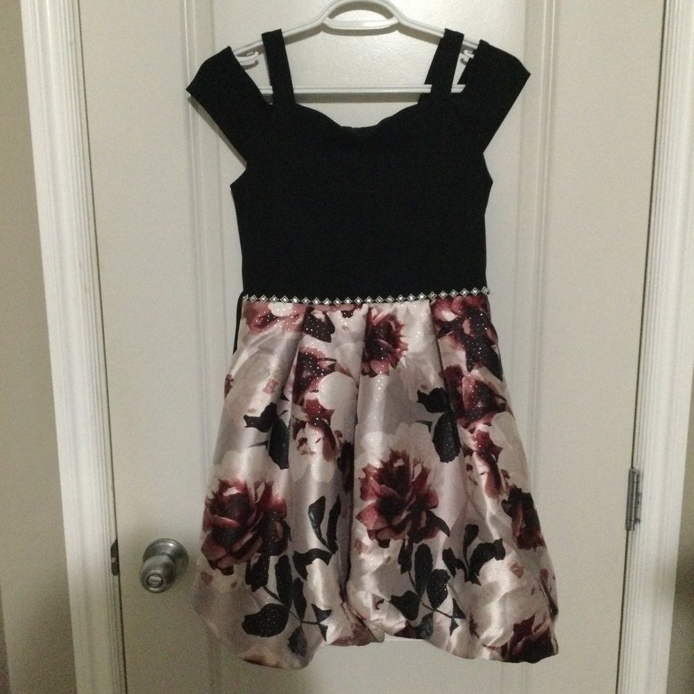 Dress - Picture 2 of 2